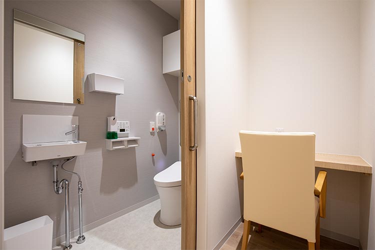 内視鏡　前処置室　個室