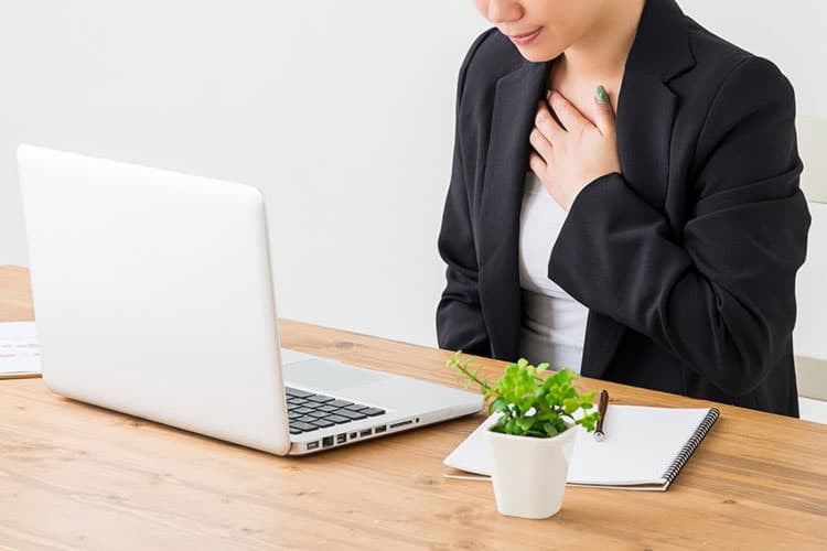 逆流性食道炎のイメージ写真